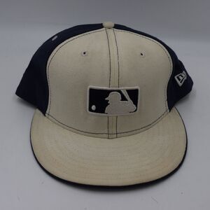 New Era Vintage New York Yankees White & Blue Fitted Cap Size 7 1/2